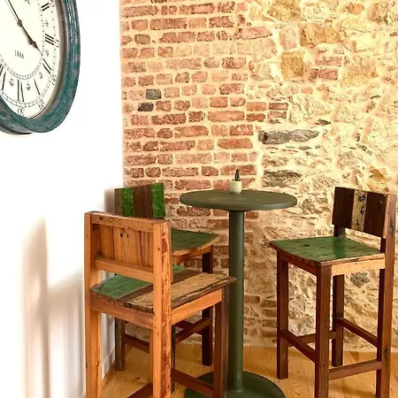 Seven Skirts Prestige Apartments Bed & Breakfast 3*